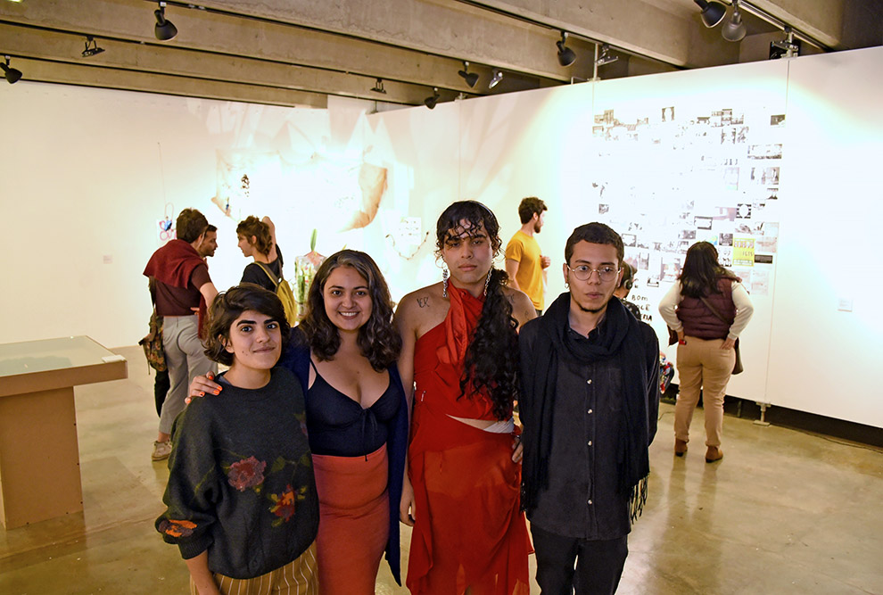 artistas na exposição na Galeria de Arte
