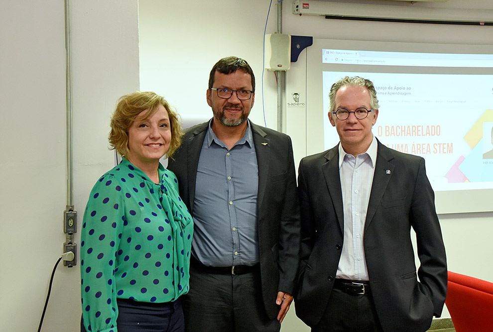 Eliana Amaral, Carlos Ribeiro e Marcelo Knobel