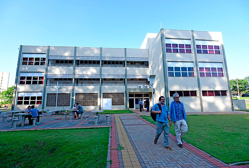 Fachada do prédio inaugurado