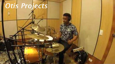 baterista toca em estudio