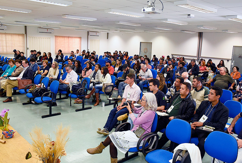 platéia acompanha evento