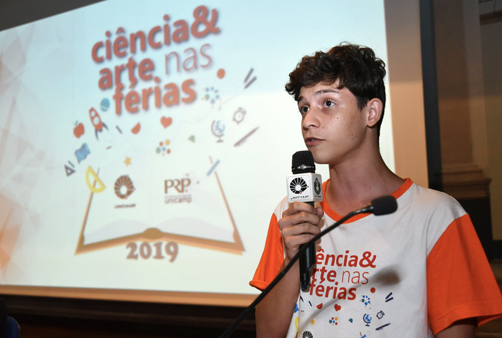 orador da turma discursa