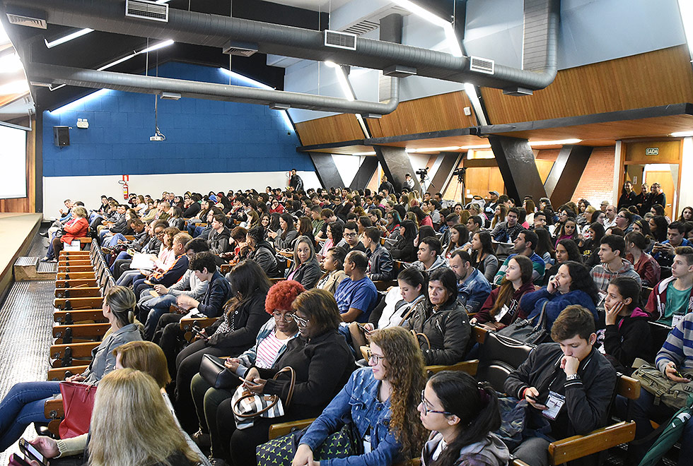 auditório lotado