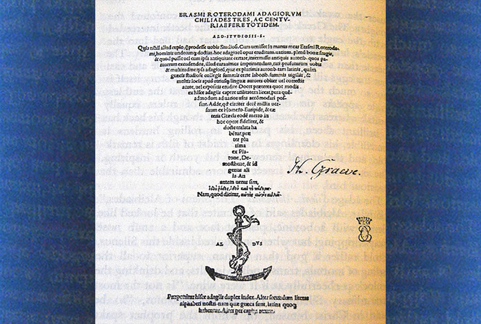 Reprodução da página de um livro antigo. O texto está manuscrito e sua conformação na página desenha a forma de um cálice.