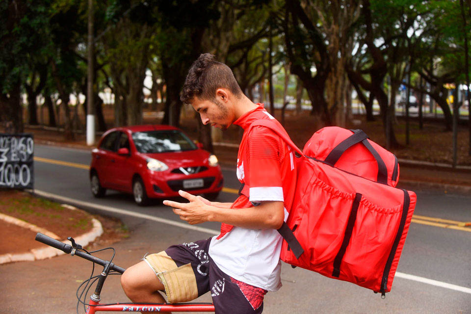 "De domingo a domingo", João Pedro de Souza chega a pedalar 140 quilômetros por dia