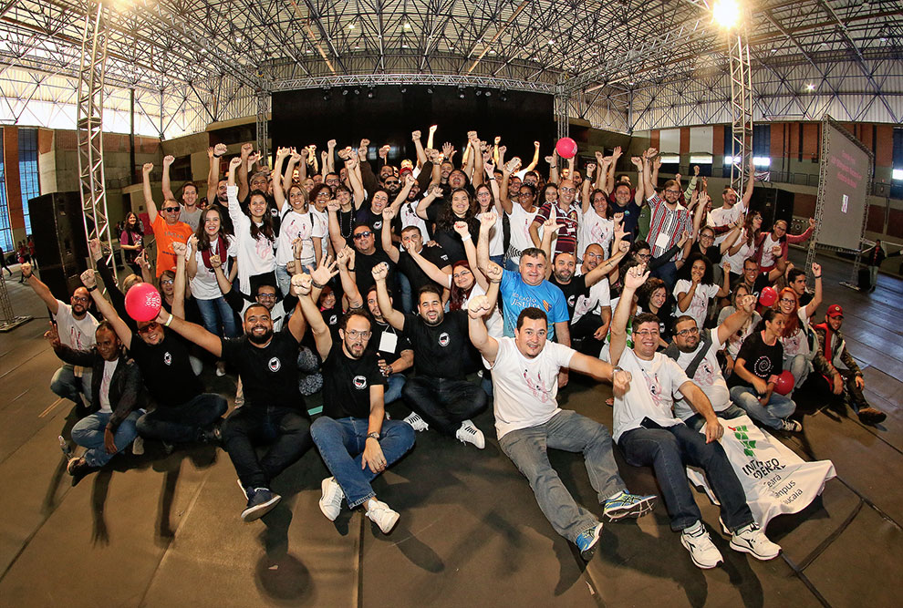 Grupo participante da 10a ONHB realizada, em agosto último, na Unicamp