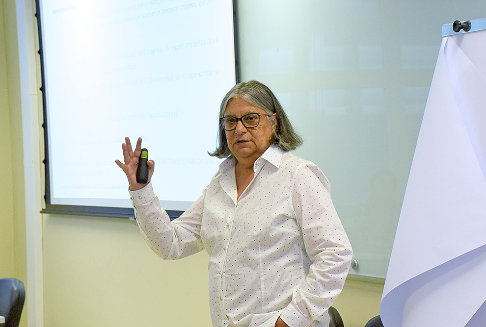 Teresa Atvars, coordenadora geral da Unicamp: “a ‘Unicamp digital’ é o nosso sonho