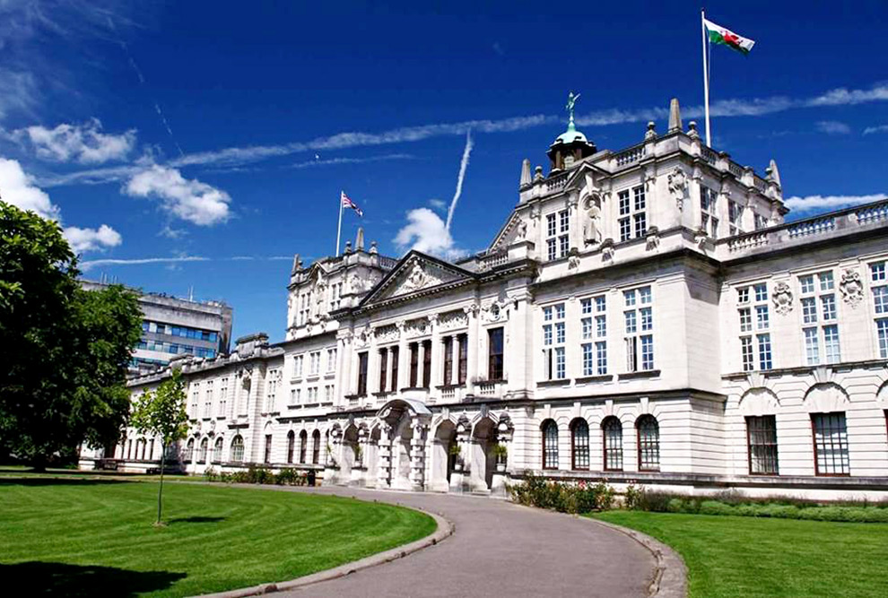 Edifício principal da Universidade de Cardiff
