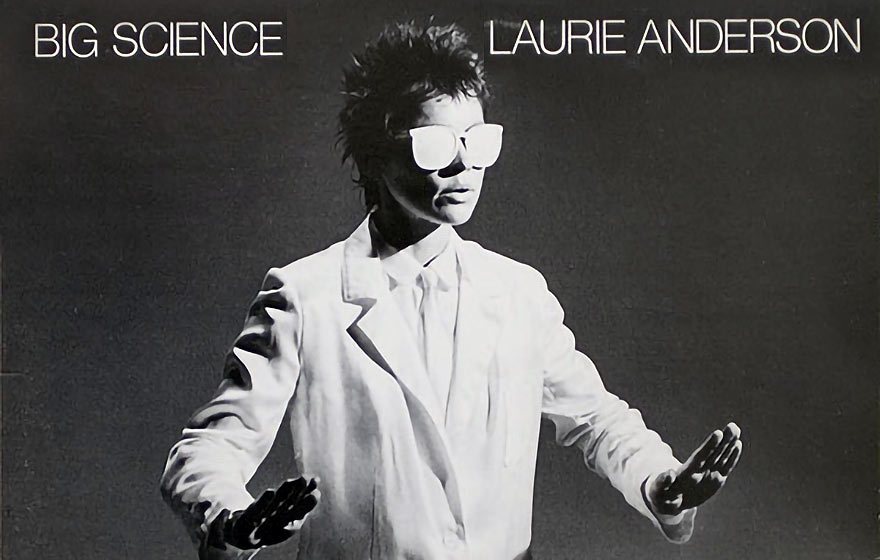 Capa do primeiro disco solo de Laurie Anderson | Imagem: Reprodução | discogs.com Capa do primeiro disco solo de Laurie Anderson | Imagem: Reprodução | discogs.com