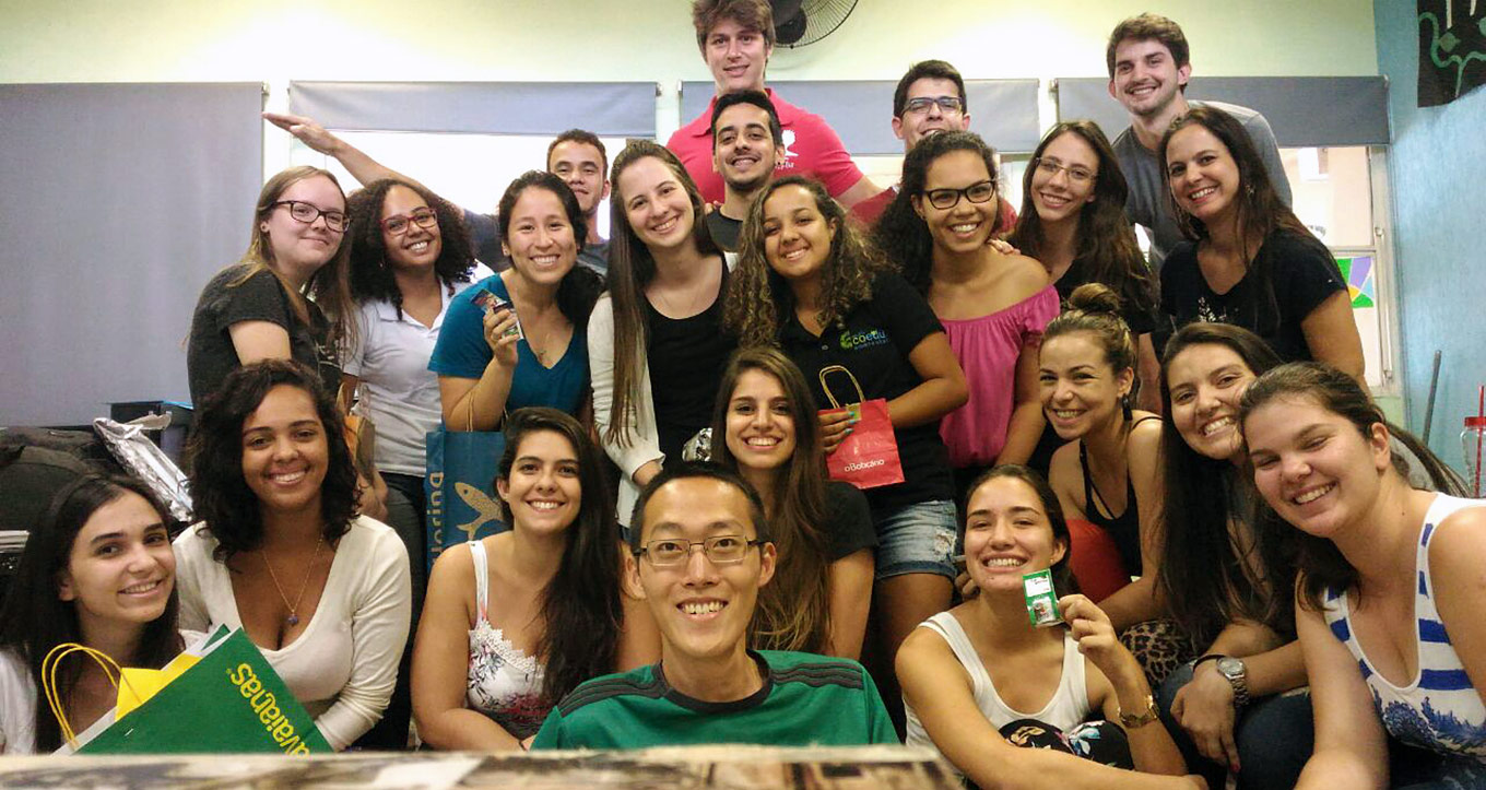 Alunos e professores do projeto Ecoedu Ambiental, criado pela professora Lubienska Cristina Lucas Jaquiê Ribeiro Alunos e professores do projeto Ecoedu Ambiental, criado pela professora Lubienska Cristina Lucas Jaquiê Ribeiro