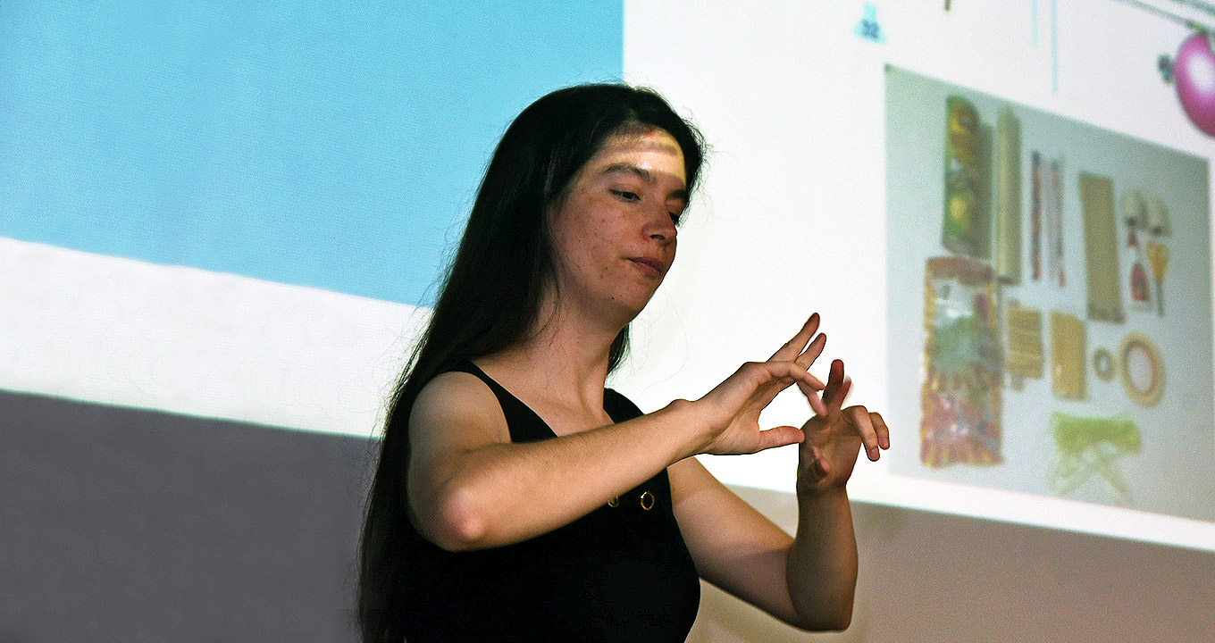 A pedagoga Débora Gonçalves Ribeiro Dias, autora do estudo | Foto: Antonio Scarpinetti