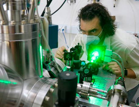 Novo microscópio permitirá compreender de forma mais ágil os materiais nano-estruturados, semicondutores, nanoestruturas metálicas, pontos quânticos