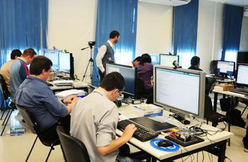 Atividades na sala PE-12