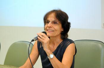 A professora Ana Smolka