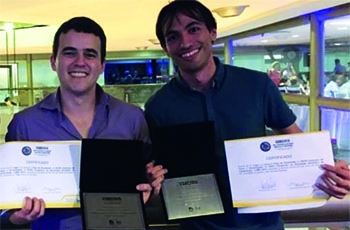 Os dois pesquisadores premiados: Lehilton (à direita) e Tiago (à esquerda)