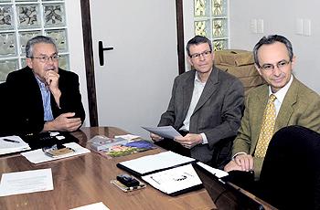Ramiro Jordan, Roberto Lotufo e Roman Catalin reunidos na CGU Ramiro Jordan, Roberto Lotufo e Roman Catalin reunidos na CGU