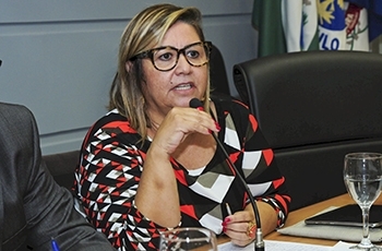 Christianne Caldas Tourinho, diretora da Divisão de Educação Infantil e Complementar (DEdIC)