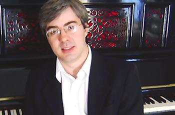O pianista brasileiro Gabriel Rebolla vai dirigir a Four Seasons Concert Series, nos EUA