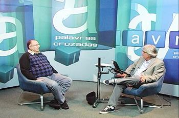 O pesquisador Carlos Alfredo Joly conversa com Marcus Vinicius Ozores na TV Unicamp O pesquisador Carlos Alfredo Joly conversa com Marcus Vinicius Ozores na TV Unicamp