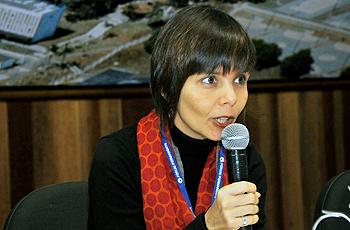 Eliana Kefalás surpreende em apresentação no Fórum Desafios do magistério