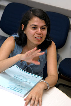 Daniela Magalhães da Silveira, autora da dissertação de mestrado: abertos, contos permitiam mais que uma integração (Foto: Antoninho Perri)