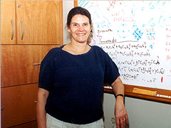 A professora Márcia Miguel Ferreira: informações químicas a partir de sinais experimentais