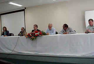 Autoridades da Unicamp e da Prefeitura na sessão de abertura oficial dos cursos, realizada no último dia 8 (Fotos: Divulgação)