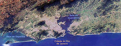 Imagens de satélite do Rio de Janeiro e os pontos críticos apontados pelos pesquisadores; na imagem maior, mancha urbana da cidade de São Paulo: mudanças tendem a se intensificar (Foto: Reprodução)