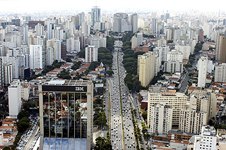 São Paulo hoje: passados mais de cem anos, metrópole recebe grandes contingentes de estrangeiros (Foto: Divulgação) 