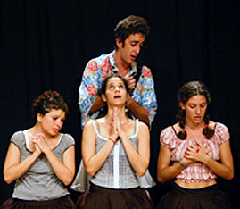 Grupo Peleja, que apresentará a peça "Gaiola de Moscas", espetáculo baseado em conto do escritor Mia Couto (Foto: Divulgação)