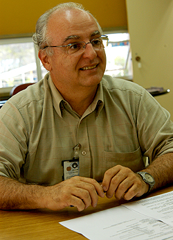 Luís Atílio Vicentini, coordenador da Biblioteca Central Cesar Lattes: 20 mil teses publicadas até o final do ano (Foto: Antoninho Perri)
