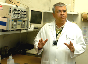 O médico cardiologista e farmacologista Heitor Moreno Junior, coordenador dos estudos: diagnósticos alertam para necessidade de medidas preventivas. (Foto: Antoninho Perri)