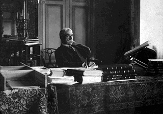 Joaquim Nabuco no Hotel Saint Petersburg, na cidade francesa de Nice, onde se instalou em 1904 para trabalhar na questão da Guiana Inglesa  (Foto: Fundação Joaquim Nabuco)