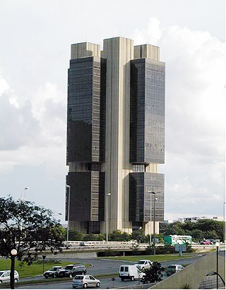 Sede do Banco Central, localizada em Brasília: para autor da pesquisa, instituição precisa estar preparada para atuar em momentos de crise (Foto: Reprodução)