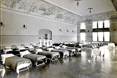 O salão de festas do Paulistano, clube tradicional de SP, virou enfermaria nos anos 10 (Fotos: Divulgação/Reprodução)