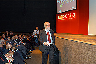 O reitor José Tadeu Jorge, que foi cinco vezes à tribuna: modelo de ensino da Unicamp qualifica a graduação e a pós-graduação (Foto:Antônio Scarpinetti)