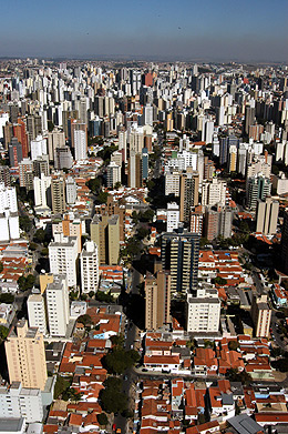 Vista aérea da zona central de Campinas: pesquisa mostra que 26%  das mulheres na região metropolitana respondem por seus domicílios (Fotos: Antoninho Perri)