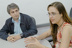 A professora Cecília Mary Fischer Rubira e o diretor da Engenharia de Software, Eduardo Jacob Oliveira: parceria 