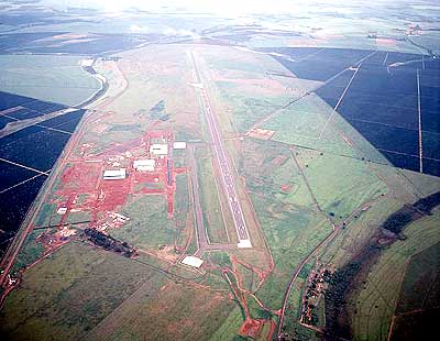 A maior pista privada para aviões do mundo, em Gavião Peixoto: planejamento estratégico é vital para a cidade encravada numa das regiões mais ricas de São Paulo. (Foto: Divulgação)