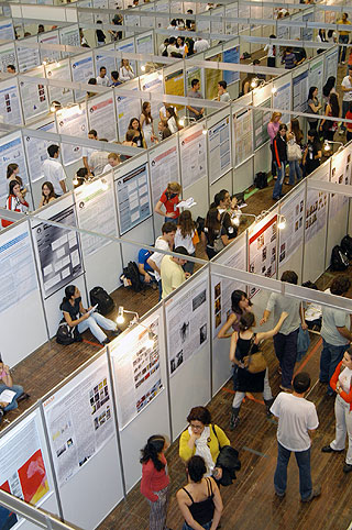 Edição do ano passado do Congresso de Iniciação Científica: seleção é feita por um comitê interno de 43 docentes (Foto: Antônio Scarpinetti)