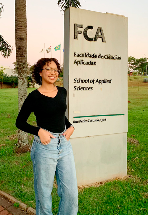 Maria Vitória Ramos Vieira, de 18 anos, cursou escola pública e foi aprovada na Unicamp neste ano, para o curso de Administração Pública